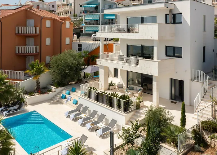 Leonardo Apartament *